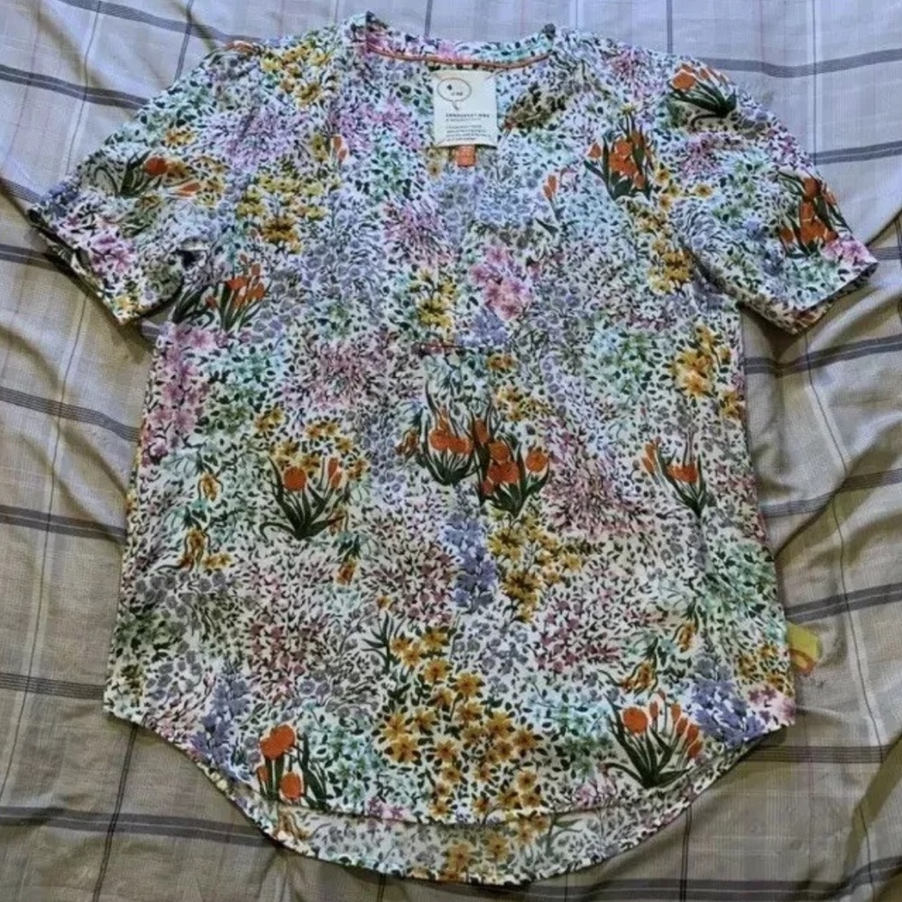 Anthropologie 52 conversations floral top